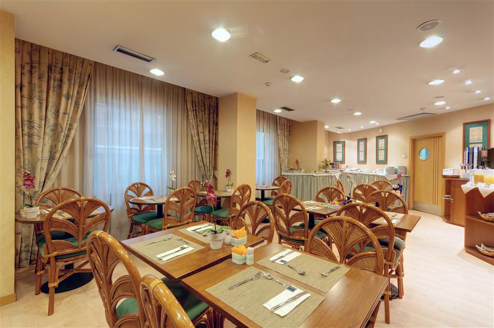 Hotel Elche Centro , Affiliated By Melia Restaurant photo